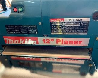Makita 12in Planer 2012 w/ Base	43x20x15in	HxWxD
