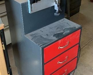 Delta 32-10 Plate Joiner w/ accessories	45x19x19	HxWxD
