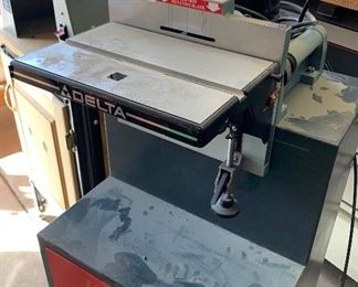 Delta 32-10 Plate Joiner w/ accessories	45x19x19	HxWxD
