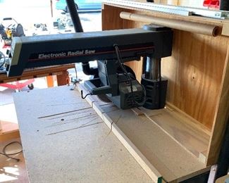 Craftsman 10in Radial Saw 113.197610	60x44x35in	HxWxD
