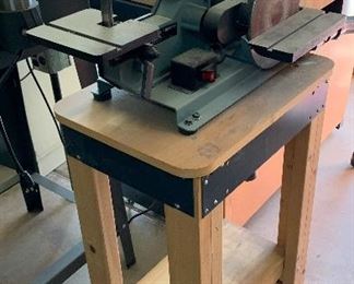 Delta 31-340 Belt/Disc Sander w/ Table	56x16x26in	HxWxD
