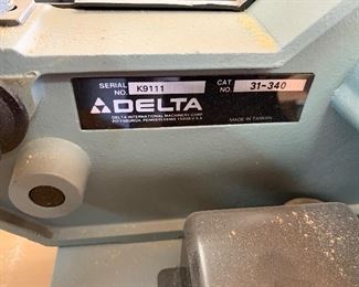 Delta 31-340 Belt/Disc Sander w/ Table	56x16x26in	HxWxD
