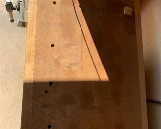 Custom Carpenters Work Bench w/ 2 Wilton Vise	35x29x84in	HxWxD
