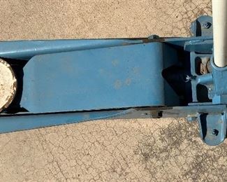 4000lb Floor Jack	 	
