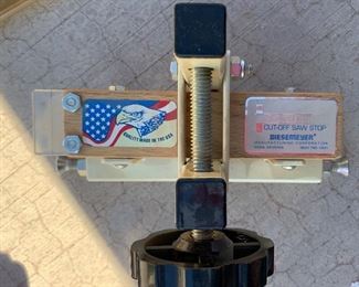 t-Square Biesemeyer cut off	 	
