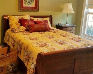 Additional queen bedroom furniture