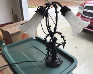 Heavy metal based lamp