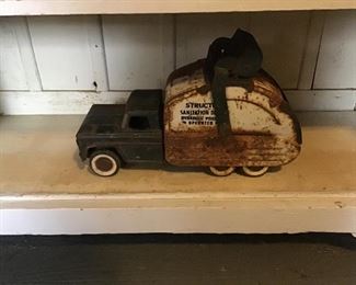 Structo Dump Truck....trusty and rusty...