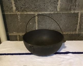 Wagnerware Cast Iron Pot