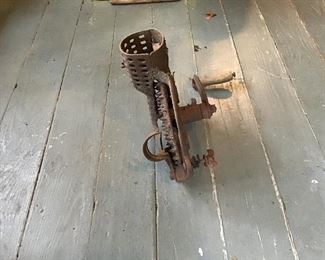 Table Top Antique Cast Iron Corn sheller