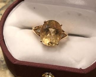 Citron and diamond ring