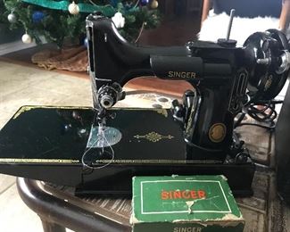 Vintage Featherweight Singer sewing machine 
