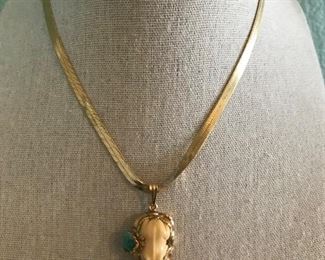 Gem stone necklace 
