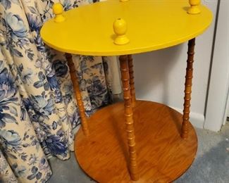 Spool Table.  Perfect for repurposing....My friend Tammy Cheek Baker can repurpose a Stouffer's Box.  Talented beyon all belief.