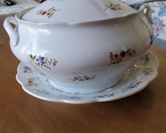 Soup Tureen...just in Time for Turkey Day!  Could also be used as a Bed Pan or Sink.  Your Choice