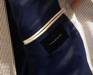 DETAIL OF MENS SEERSUCKER SUIT