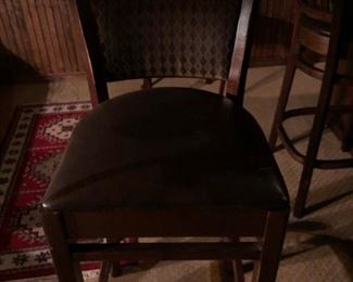4 BAR STOOLS