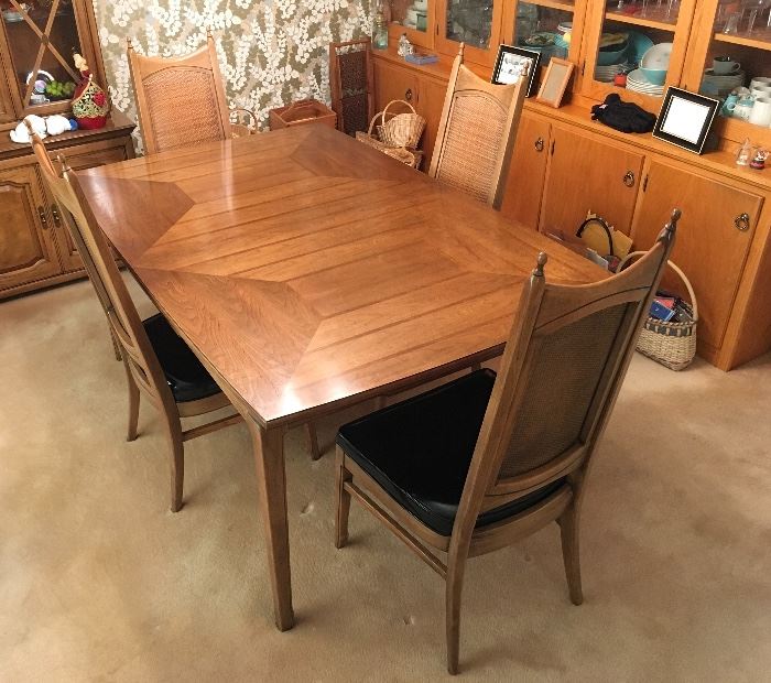EXCELLENT BEAUTIFUL CONDITION THOMASVILLE MID CENTURY MODERN DINING TABLE & CHAIRS.