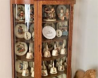 SUPER CLEAN ROUNDED GLASS VINTAGE OAK CABINET.