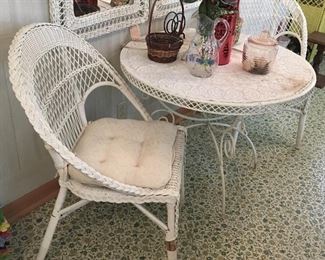 GENUINE VINTAGE WICKER PATIO CHAIRS & MESH WROUGHT TABLE.