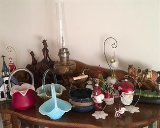 MORE FENTON, ALADDIN LAMP & COLLECTIBLES.