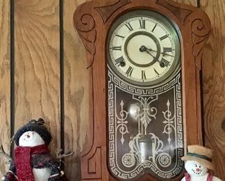 ANOTHER VERY NICE SHELF CLOCK.