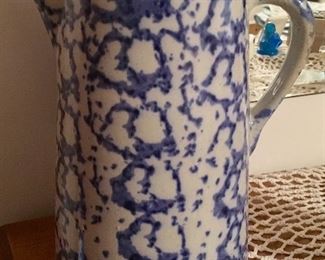 BLUE WHITE ANTIQUE SPATTER CROCK STONEWARE PITCHER