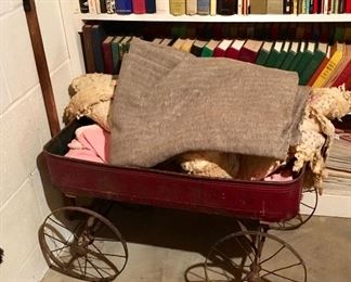 NICE VINTAGE METAL WHEEL WAGON