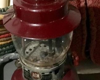 AGM VINTAGE OIL LANTERN.