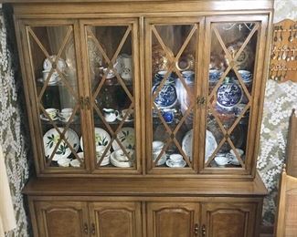 THOMASVILLE CHINA CABINET
