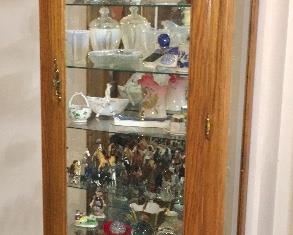 EXCELLENT WOOD & GLASS DISPLAY CABINET