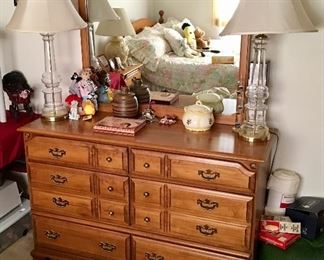 Excellent Dresser & Mirror