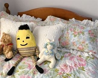 Nice bed with Headboard & footboard.