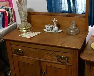 Large Antique Oak Wash stand.
