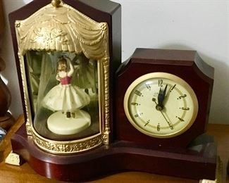 Excellent Vintage Ballerina Dancing Clock