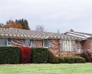 QUALITY BUILT HOME IN SUPER CLEAN CONDITION IS FOR SALE. CONTACT US FOR HOME INFORMATION.