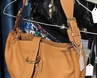 VERY NICE CONDITION DOONEY & BOURKE PURSE