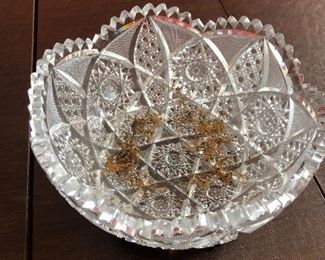 Wonderful crystal bowl
