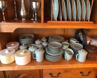 Chinese Coy fish motif dinnerware set