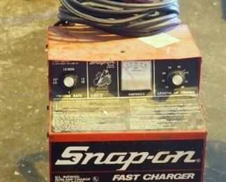 Snap-on Fast Charger Model YA167B