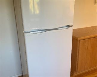 small refrigerator 