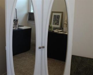 Mirrored wardrobe