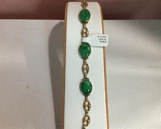 Yellow gold and jade bracelet