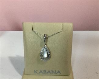 White gold mother of pearl and diamond necklace