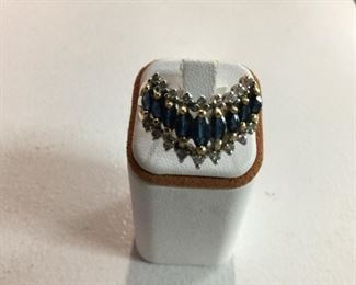 Yellow gold, sapphire and diamond ring