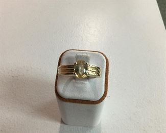 Yellow gold citrine ring