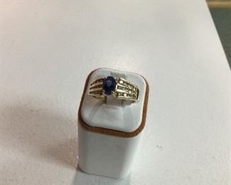 Yellow gold, tanzanite and diamond ring