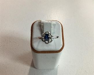 White gold and sapphire ring