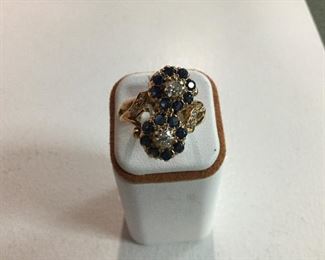 Yellow gold, sapphire and diamond ring