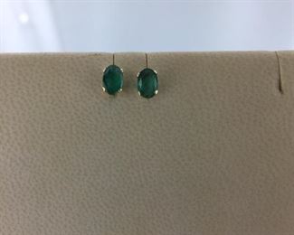 Yellow gold and emerald earrings